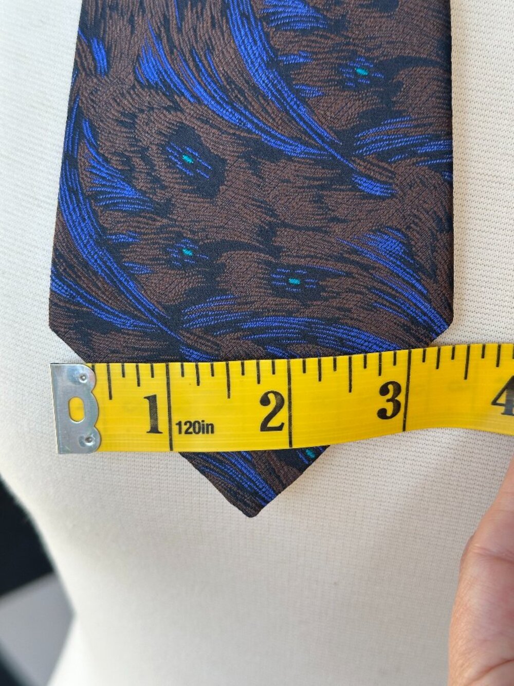 Emanuel Ungaro Paris 100% Silk Tie Peacock Feather Brown Blue Spain 3.4in